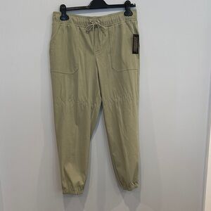 Women’s Olive Jogger Pants